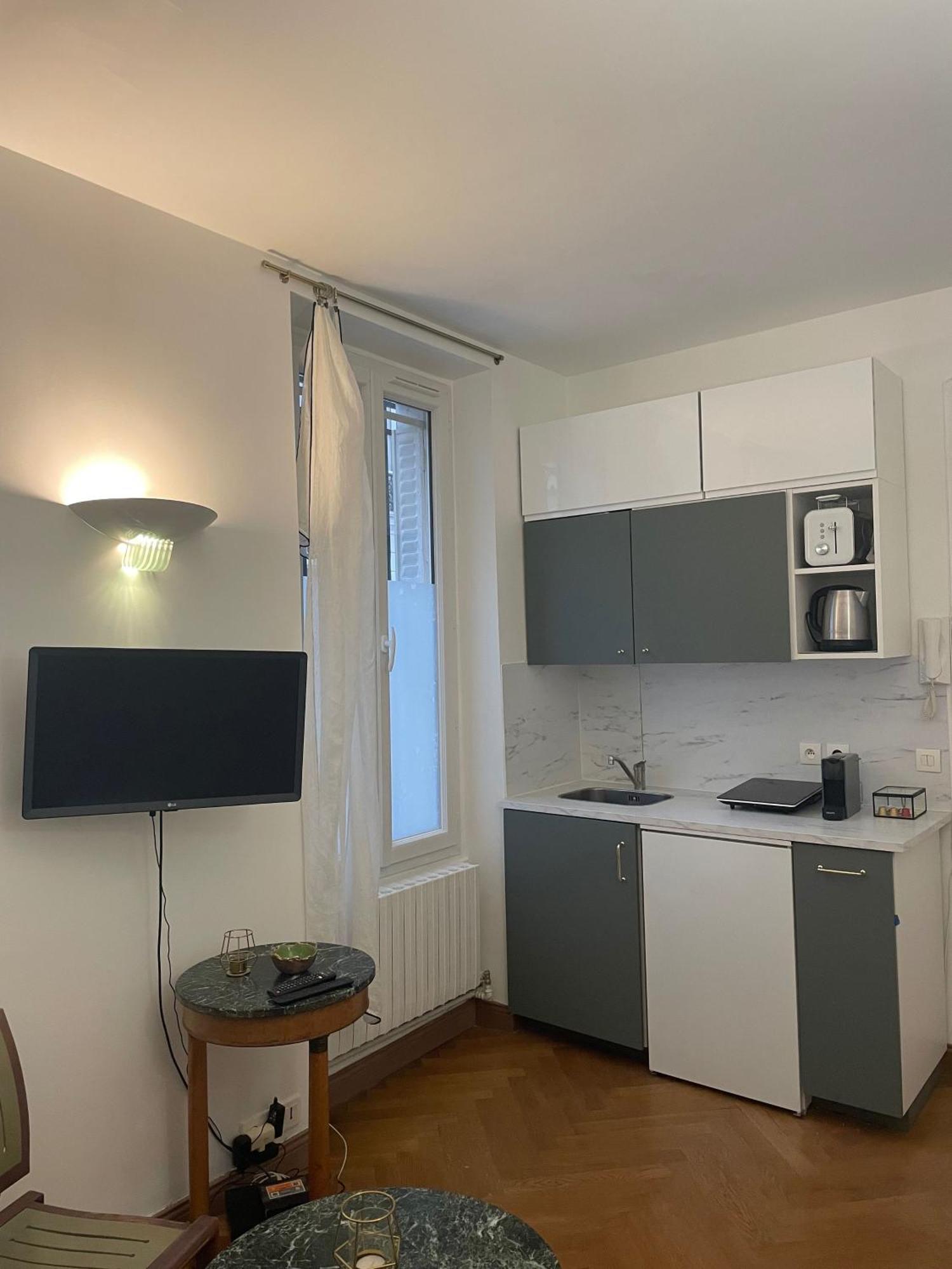 Charmant Studio Hyper Centre Paris, 7 Min Du Louvre Appartement *