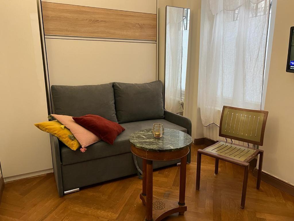Appartement Charmant Studio Hyper Centre Paris, 7 Min Du Louvre *